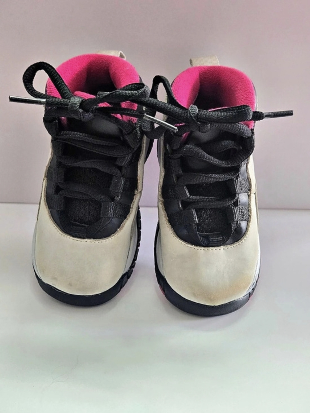 Jordan 1 Retro High OG High Top Sneakers Black, Light Gray & Pink Unisex Size 6C